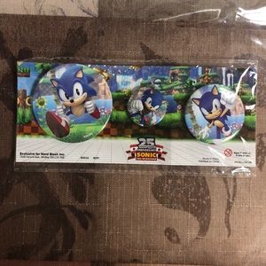 25th anniversary Sonic The Hedgehog button set